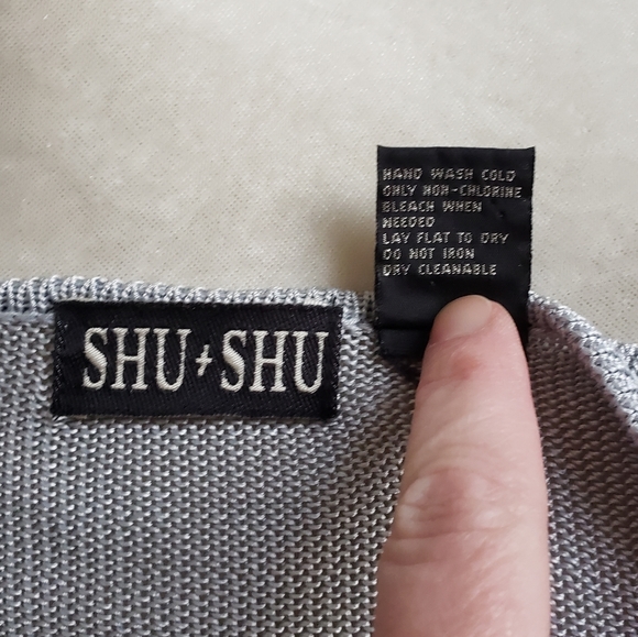 Shu Shu silver / grey mesh like top💥Chic💥 - Picture 8 of 9